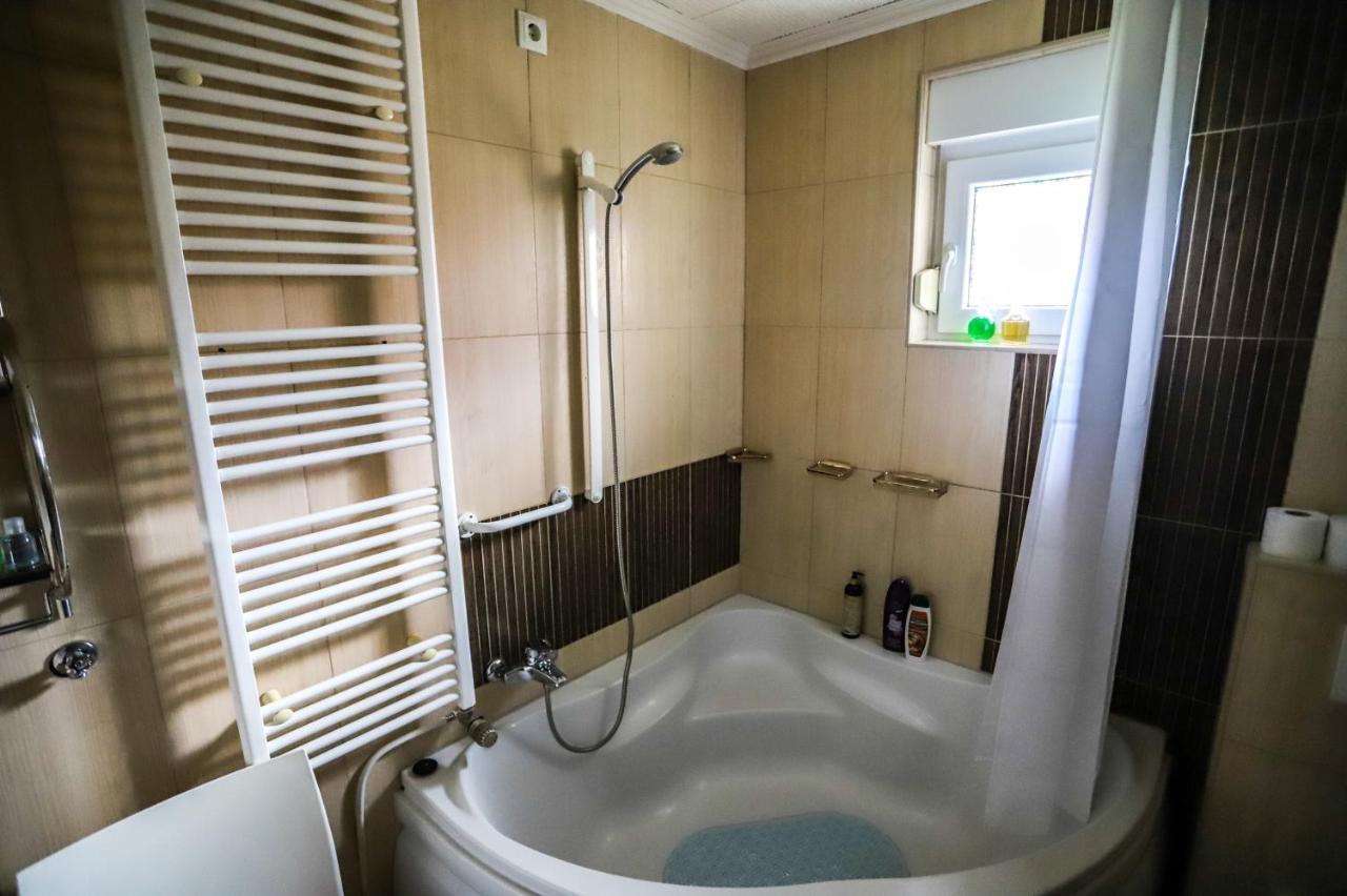 Ðakovo Apartman Veronika מראה חיצוני תמונה